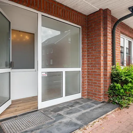 Apartment Alter Schwede 1 *